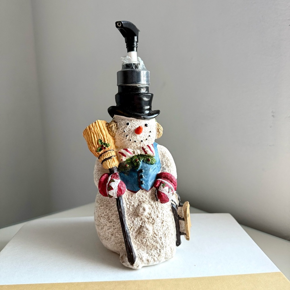 Vintage Snowman Soap Lotion Dispenser Christmas Holiday Decor NWT